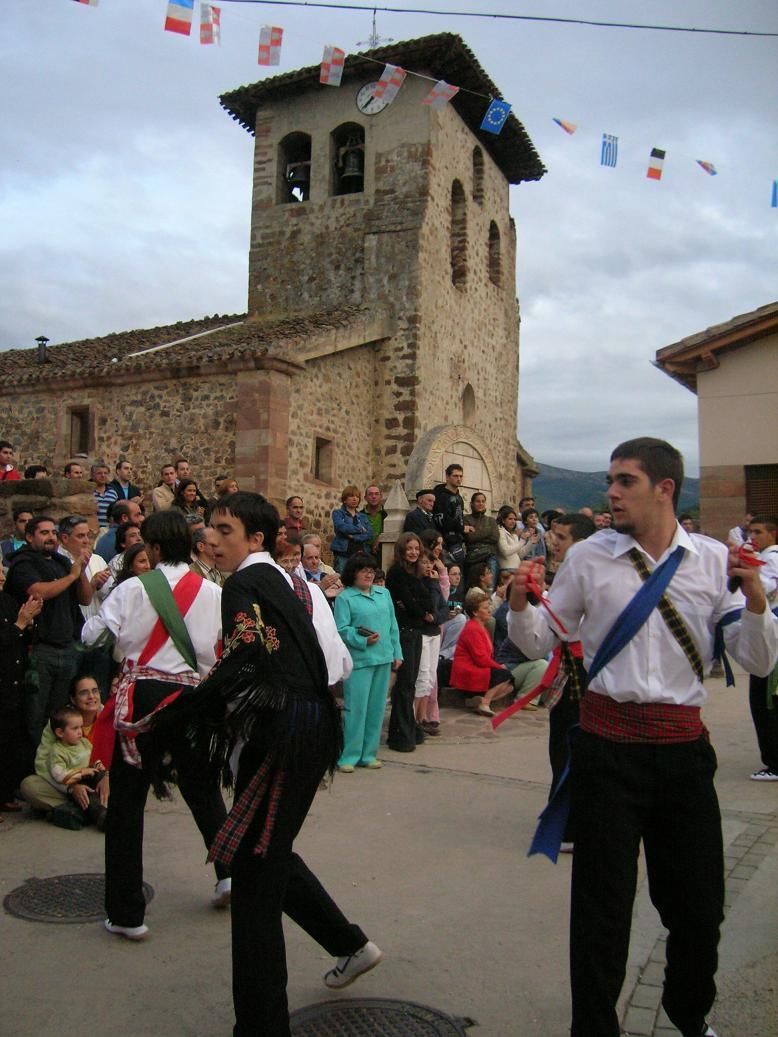 Cena Aniversario Danzantes de Santa Cruz del Valle Urbión